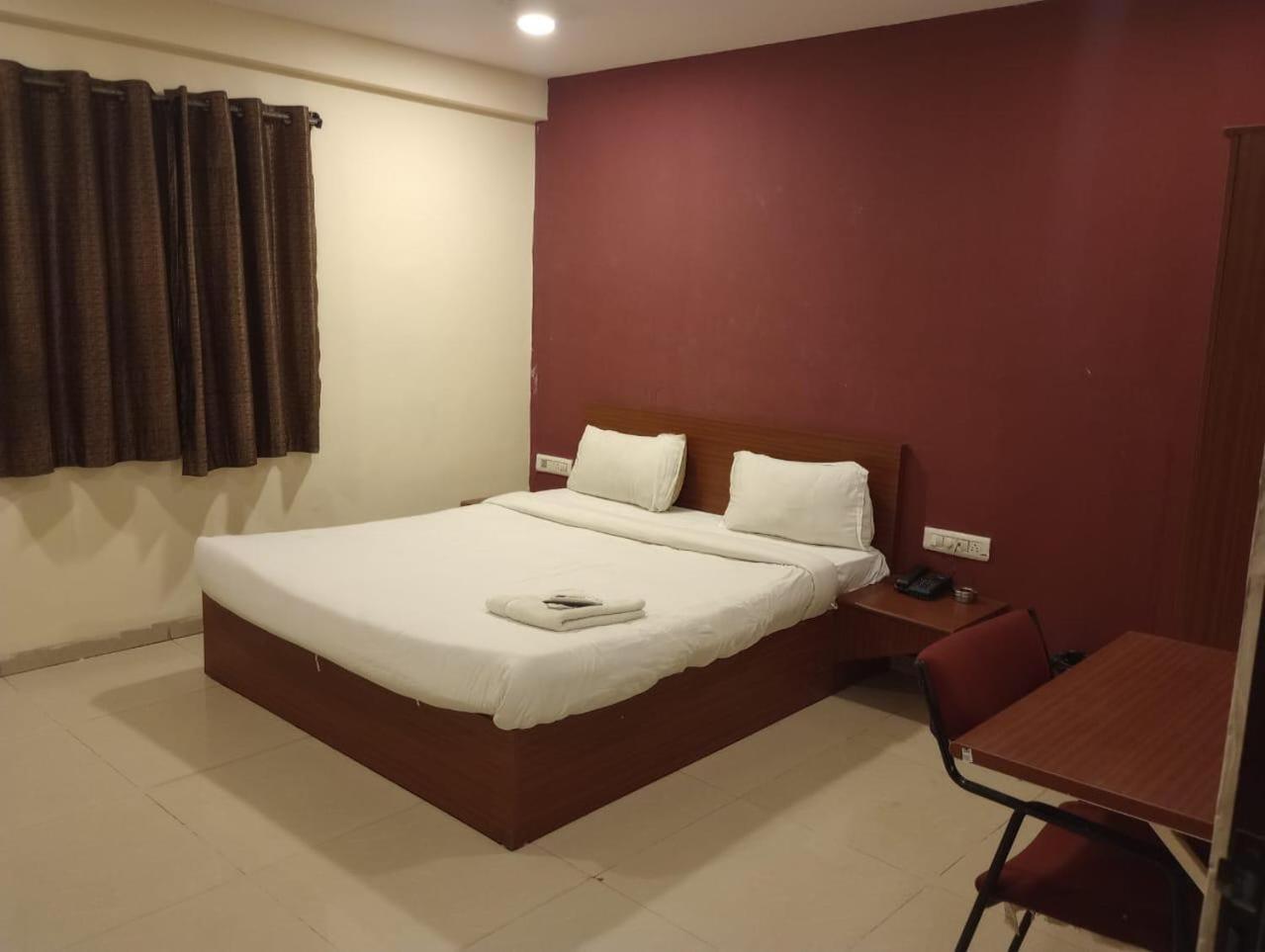Hotel Aura Inn Indore Exterior foto